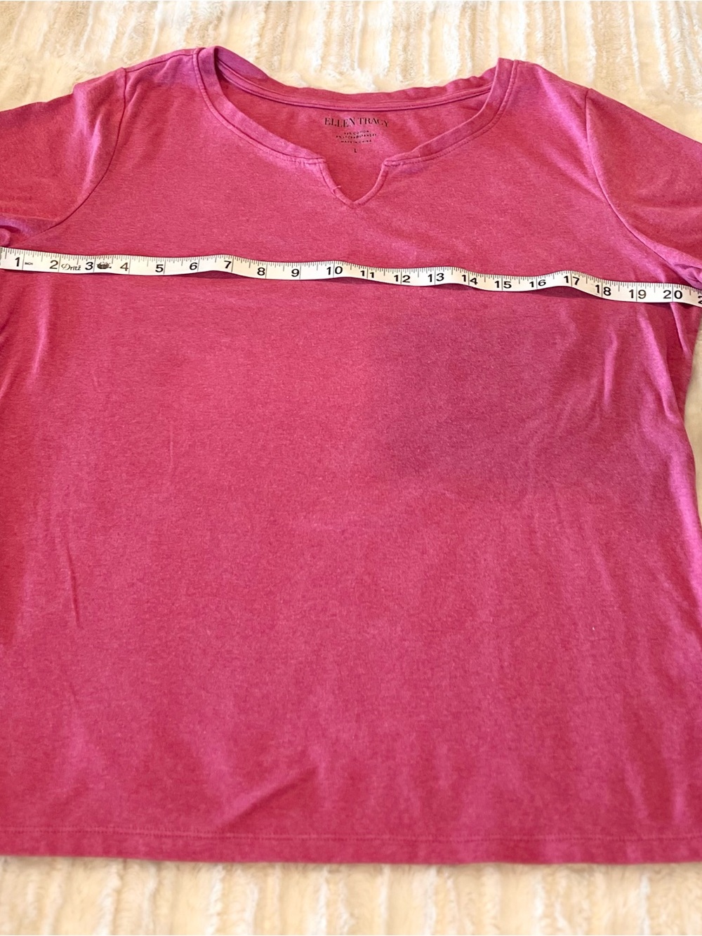 Ellen Tracy Short-Sleeve V-Neck Tee in Berry Pink